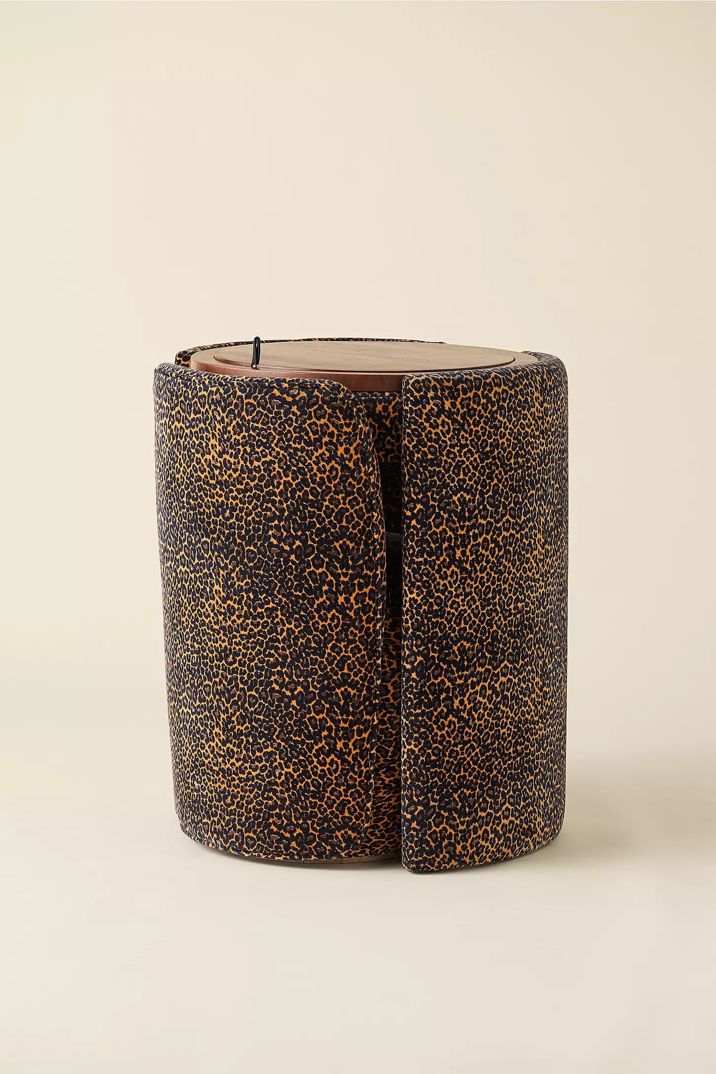 Signature Leopard Compact Beauty Station